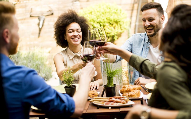 Les avantages des repas en plein air